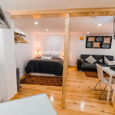 Vidinhas House, Downtown - Alfama, Historic Center Apartment